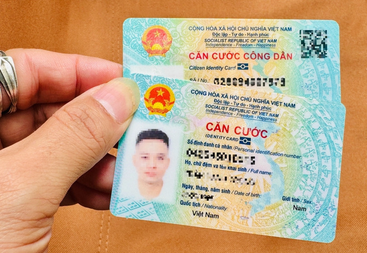 Thẻ căn cước và căn cước công dân.