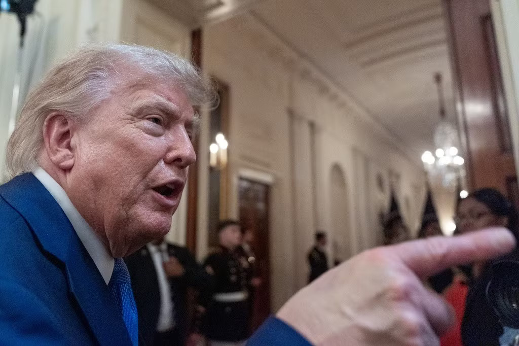 Tổng thống Mỹ Donald Trump. Tổng thống Trump tuyên bố giáng đòn mạnh vào Iran - Ảnh 1.