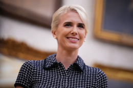 Tổng thống Mỹ Trump gây xôn xao vì tặng số tiền 'khủng' cho trợ lý thân cận