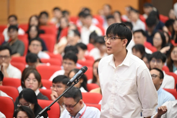 Ngành học hot nhất được loạt 'Thủ khoa tinh hoa' của Đại học Y Hà Nội lựa chọn, chữa 1 người mà cứu được 2 người
