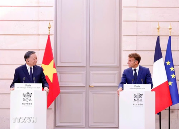 Báo Pháp nhận xét nhịp độ hợp tác với Việt Nam là 'chưa từng có', ca ngợi vị thế mới của nước ta trên sân chơi các cường quốc