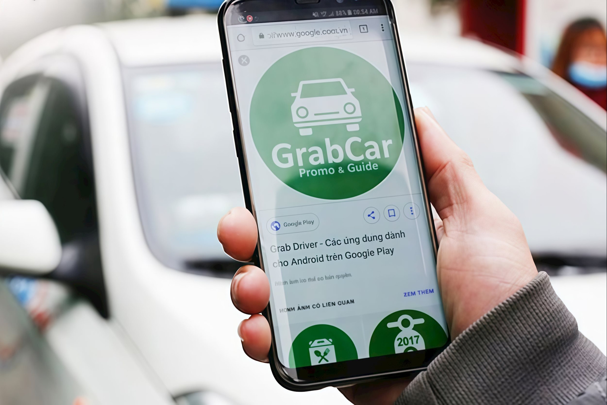 Grab thử nghiệm dịch vụ gọi ô tô điện tại Hà Nội