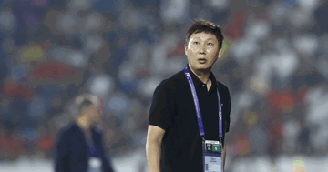 Bố HLV Kim Sang-sik qua đời tại Hàn Quốc