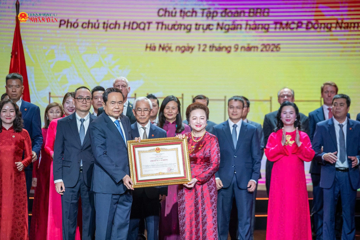 Chủ tịch BRG Nguyễn Thị Nga nhận danh hiệu Anh hùng Lao động, đưa ra cam kết trong giai đoạn mới