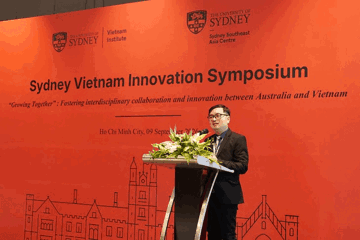 Giảng viên người Việt được đại học hàng đầu thế giới bổ nhiệm Phó Giáo sư danh dự