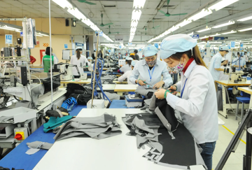 Giá dầu lập đỉnh, doanh nghiệp trước nguy cơ ‘bào mòn’ biên lợi nhuận 4 tháng cuối năm