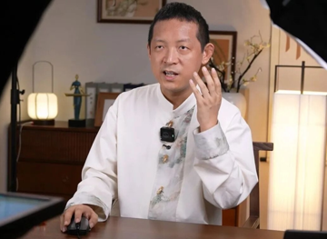 ‘Thần đồng’ Toán học từng đạt đỉnh cao năm 2006, từng quyết định bỏ học để xuất gia, hiện đã 38 tuổi và đang làm công việc gì?