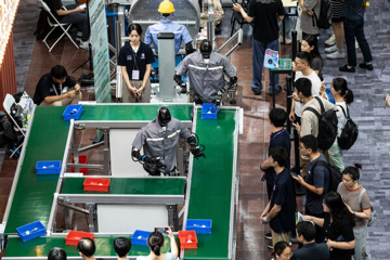 Trung Quốc đi trước một bước, chuẩn bị cho kịch bản AI 'vượt khỏi tầm kiểm soát'?