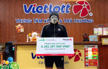 Vietlott thông tin về người đàn ông trúng thưởng hơn 6,3 tỷ đồng nhờ chỉ chọn những con số mình thích
