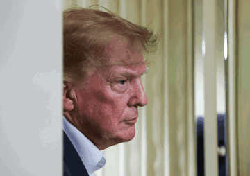 Ông Trump: 'Biện pháp kiểm soát duy nhất AI cần là một Tổng thống IQ cao'