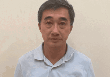 Khởi tố, bắt tạm giam Thứ trưởng Bộ Y tế Trần Văn Thuấn