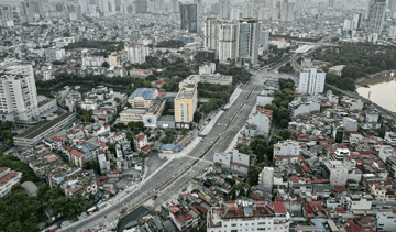 Việt Nam chính thức thông xe tuyến đường ‘đắt nhất hành tinh’