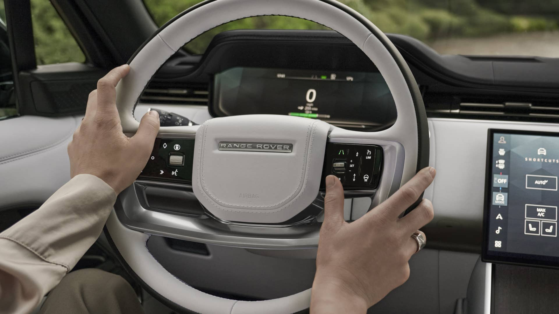 Vô lăng Range Rover EV 2027