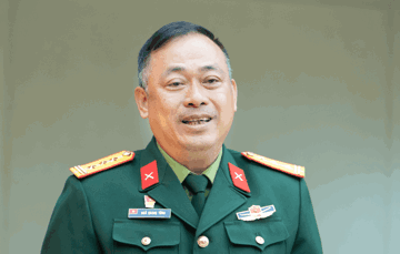Thượng tá U60 giữ chức Phó Giám đốc tại Viettel, con trai của huyền thoại Thể Công, từng là BLV bóng đá nổi tiếng cả nước