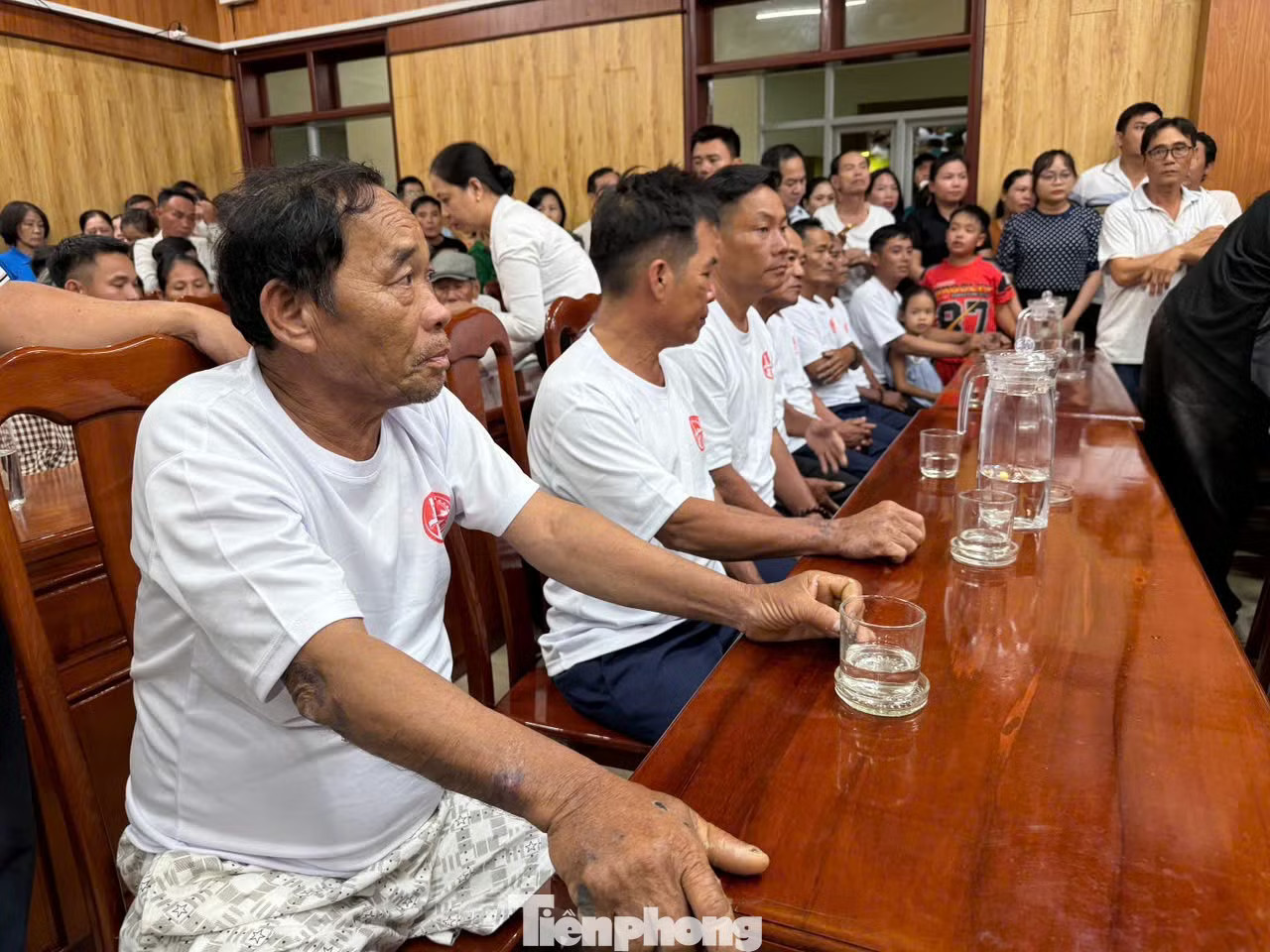 4 ngày 3 đêm lênh đênh giữa biển: 32 ngư dân Đà Nẵng đã sống sót thế nào? - Ảnh 3.