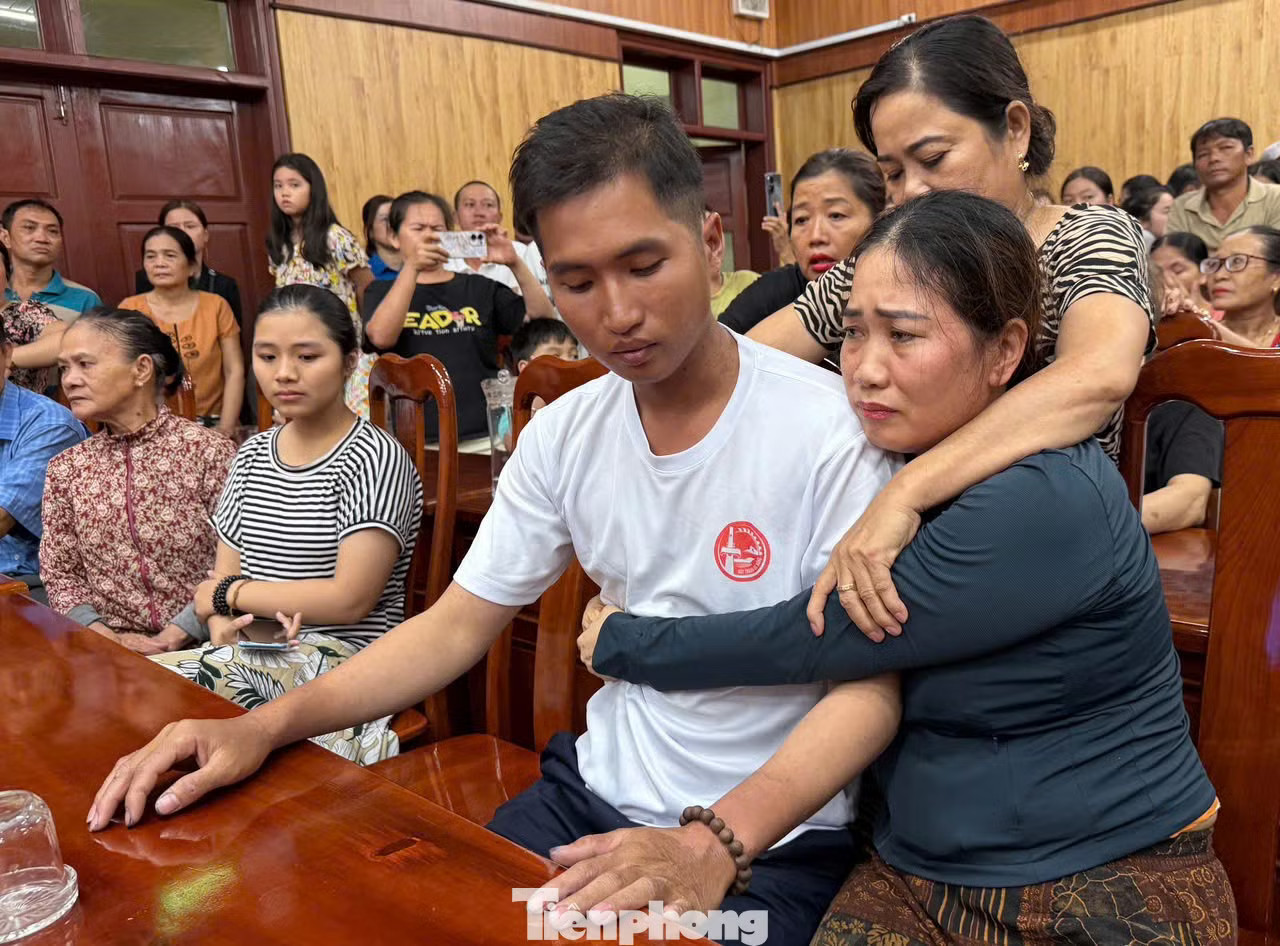 4 ngày 3 đêm lênh đênh giữa biển: 32 ngư dân Đà Nẵng đã sống sót thế nào? - Ảnh 5.