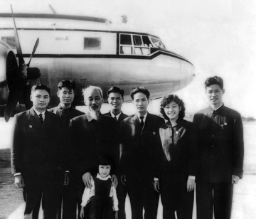 Chuyên cơ mang sứ mệnh lịch sử phục vụ Bác Hồ, dừng bay đã gần 50 năm, hiện được trưng bày tại bảo tàng