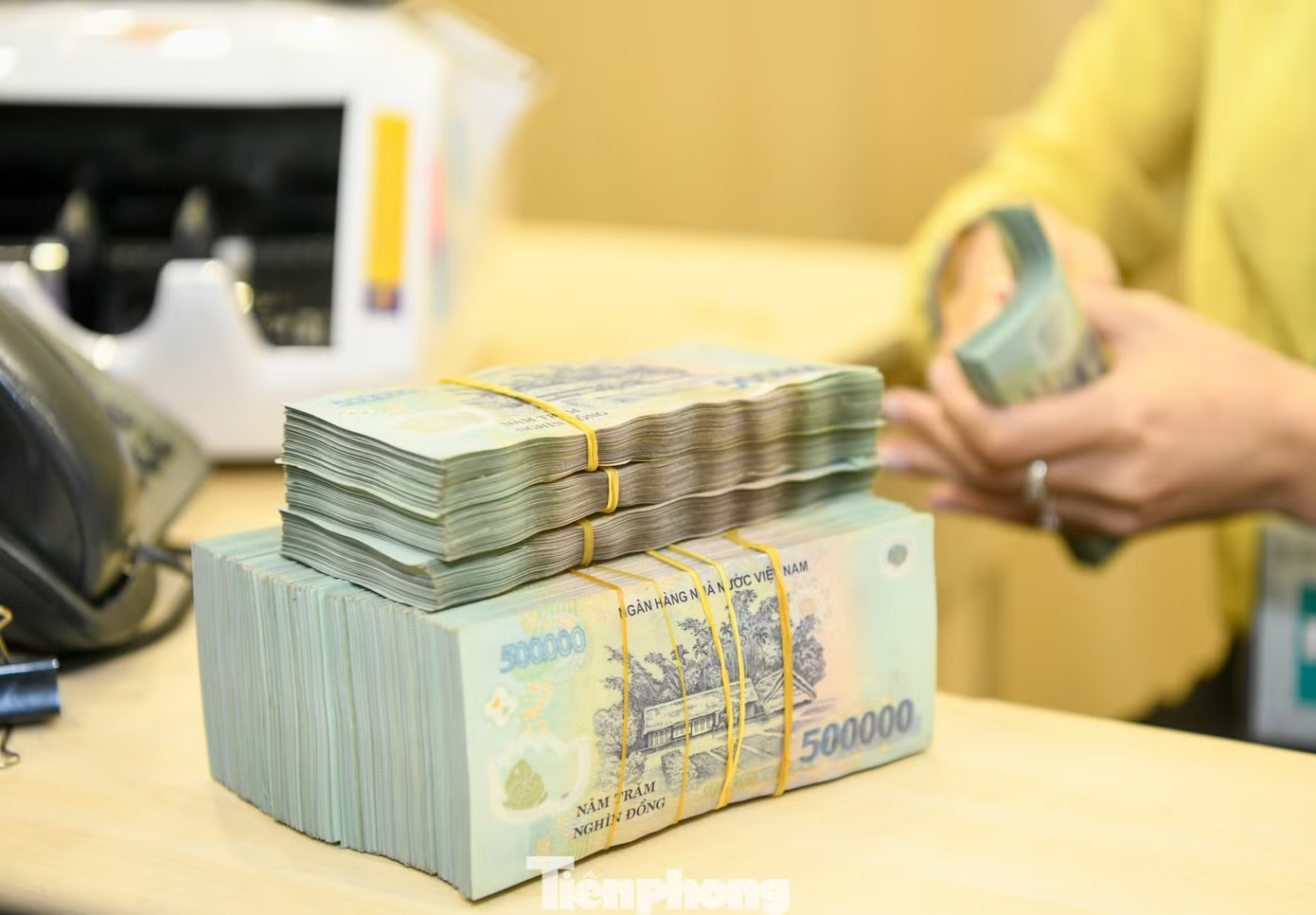 Sắp có bất ngờ về lãi suất ngân hàng? - Ảnh 1.