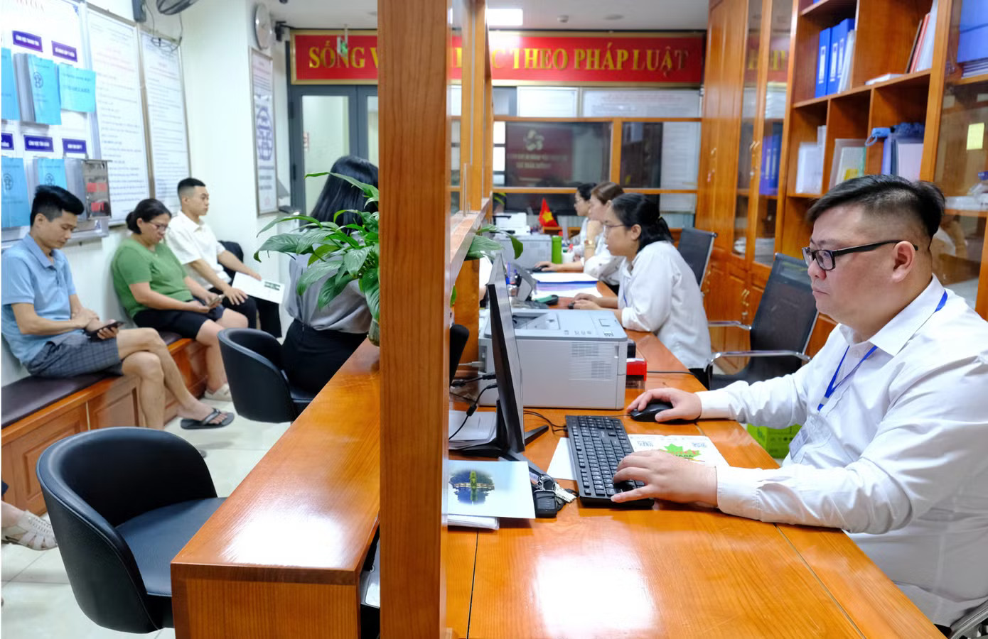 Ảnh minh họa. Sai sót giải quyết chế độ theo Nghị định 178: Nguy cơ thất thoát lớn - Ảnh 2.