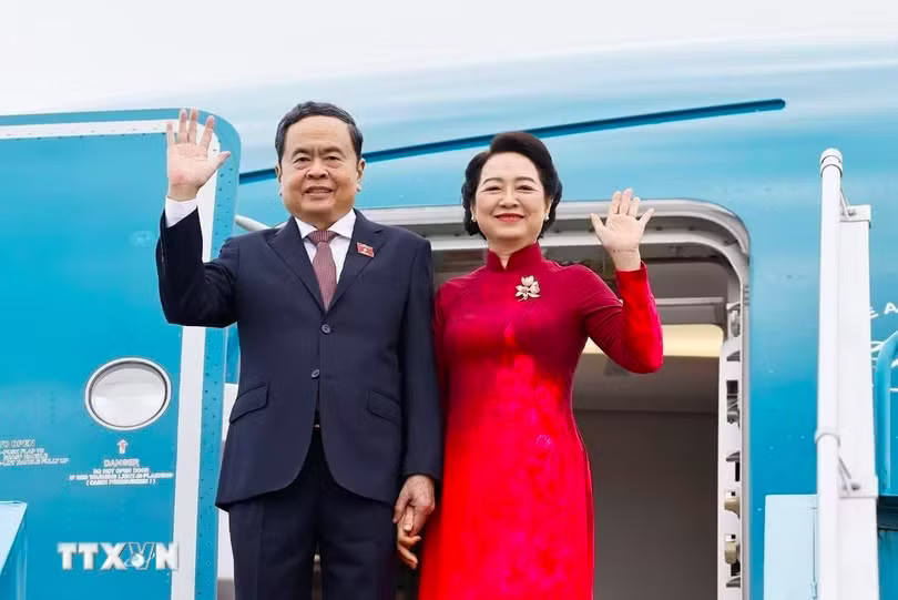 Chủ tịch Quốc hội Trần Thanh Mẫn và Phu nhân lên đường thăm chính thức Hàn Quốc, Mông Cổ - Ảnh 1.