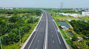 Cao tốc gần 30.000 tỷ đồng kết nối sân bay Long Thành hoàn thành hơn 99%, dự kiến thông xe toàn tuyến cuối tháng 9