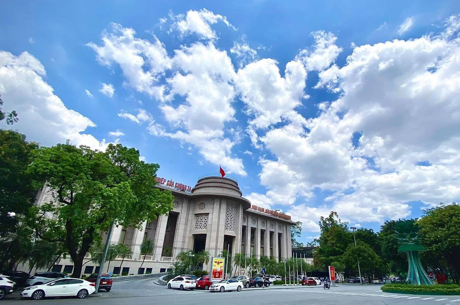 Ngân hàng Nhà nước đẩy mạnh chuyển đổi số, hoàn thành 100% dịch vụ công trực tuyến đủ điều kiện và tiếp tục cải cách thủ tục hành chính (Ảnh: NHNN)