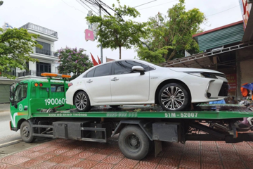 Chi phí thay pin Toyota Corolla Altis HEV gần 62 triệu đồng: Đi xe hybrid liệu có tiết kiệm?