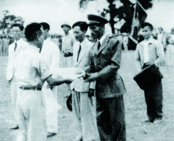Vị tướng duy nhất trong lịch sử được phong quân hàm Thiếu tướng ở cả Việt Nam và Trung Quốc