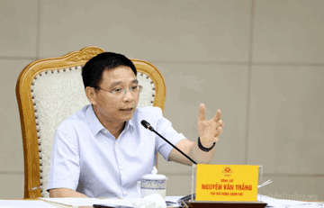 'Vừa chạy vừa xếp hàng, không chờ nữa': Trung tâm Tài chính Quốc tế phải có thương vụ vào tháng 11