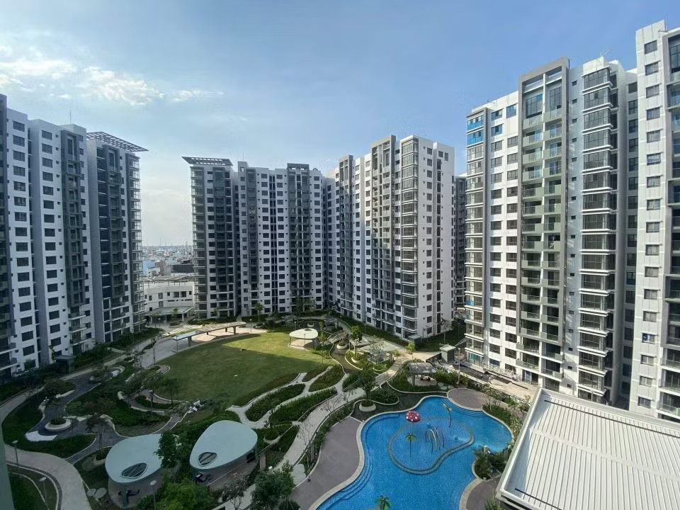 HoREA đề xuất luật hóa nhà ở thương mại giá phù hợp - Ảnh 2.