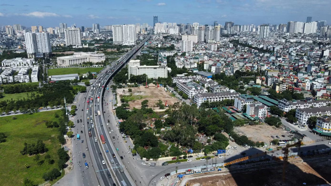 Dự thảo Luật Đất đai sửa đổi đề xuất trường hợp người có đất ở bị thu hồi để thực hiện dự án khu đô thị, khu dân cư nông thôn thì được bồi thường bằng đất ở hoặc nhà ở tại chỗ. Đề xuất người bị thu hồi đất làm khu đô thị được bố trí nhà ở tại chỗ - Ảnh 1.
